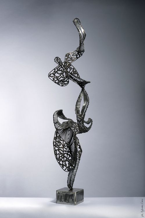 Musa de luz-(34x23x131 cm)-Novembre2013